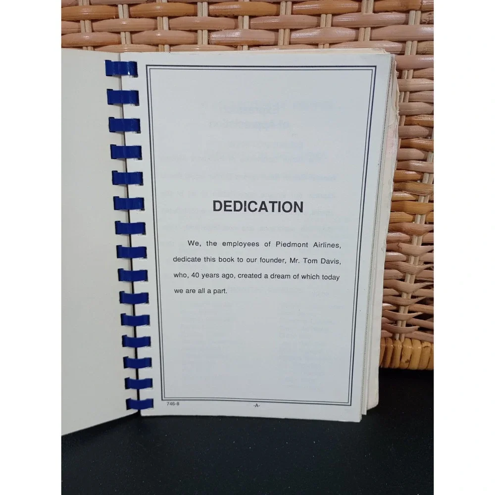 Reservations‎ Center Piedmont Airlines Cookbook Winston-Salem, NC 1988 Spiral